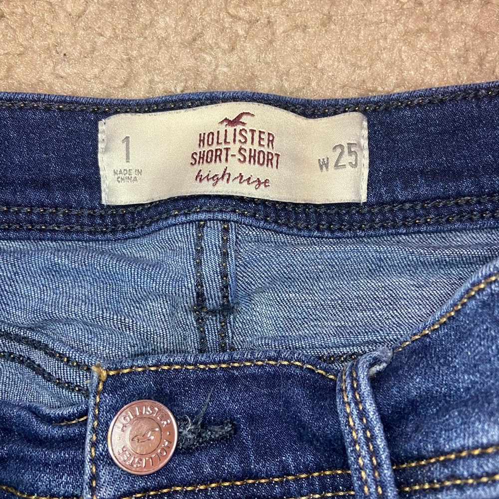Hollister shorts - Picture 2 of 3
